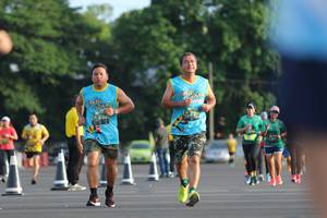 BIB: 237, 236
                            <button type="button" onclick="openModal(5172946)" class="btn btn-primary btn-sm float-right btn-popup" data-toggle="modal" data-target=".modal-high-quality">
                        <i class="fas fa-shopping-cart"></i> Add to Cart
                    </button>
                                            <button type="button" onclick="isThisMe(5172946, true)" class="btn btn-success btn-sm float-right btn-popup btn-isme hidden" data-toggle="tooltip" data-placement="bottom" title="นี่คือรูปของคุณใช่ไหม คลิกที่นี่เพื่อเอาเข้าอัลบั้ม">
                        <i class="fas fa-plus"></i> Add to album
                    </button>
                    <button type="button" onclick="isThisMe(5172946, false)" class="btn btn-warning btn-sm float-right btn-popup btn-isnotme hidden">
                        <i class="fas fa-ban"></i> Remove from album
                    </button>